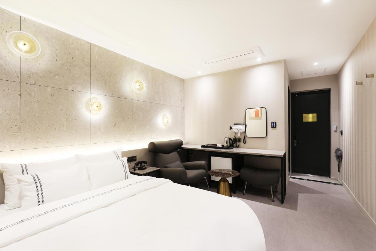 Mari Hotel Чхунджу Экстерьер фото